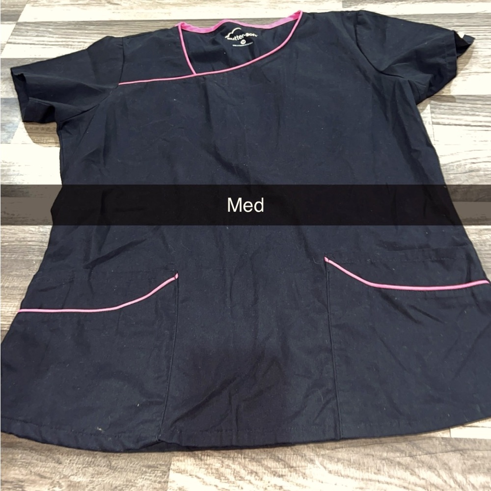black pink scrub top women’s size medium
